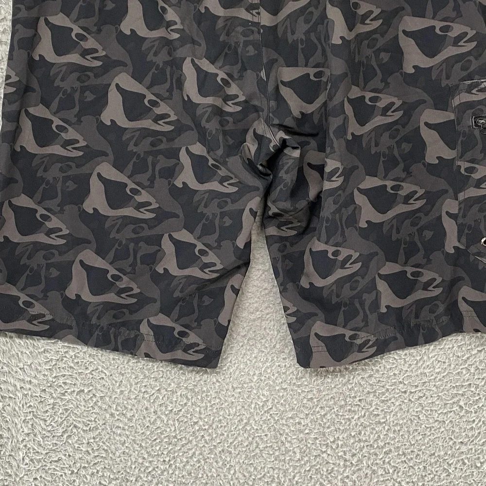 Grundens Board Shorts Mens 34 Camo Fish Head Quick Dry Stretch Gray‎ Beach Surf